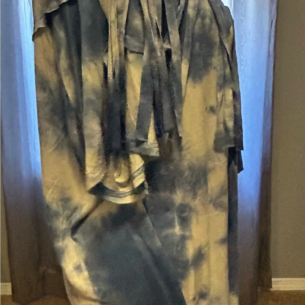 Vine & Love Blue and White Fringe Blouse - Picture 5 of 6